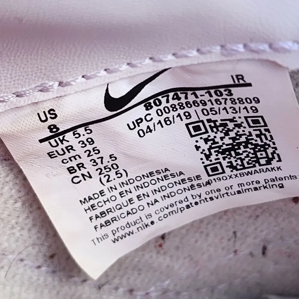NIKE CLASSIC CORTEZ - Womens Sneakers - SIZE 8